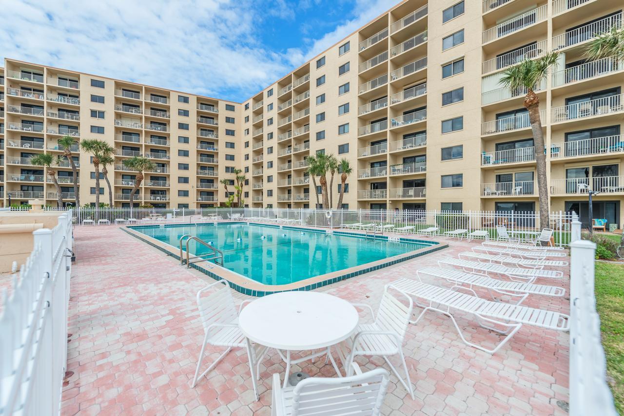 Canaveral Towers Aparthotel Cape Canaveral Exterior photo